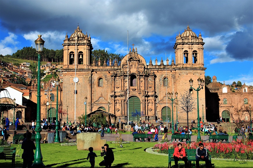 back to peru - cusco cathedral