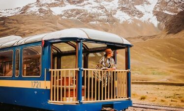 Titicaca Perurail train Cusco Puno in Peru